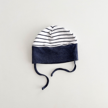 DARK GREY AND WHITE STRIPED CAP