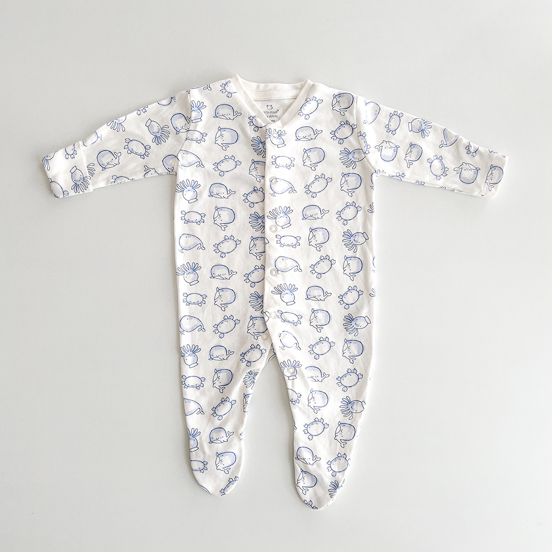 BLUE FISH PATTERNED SLEEPSUIT