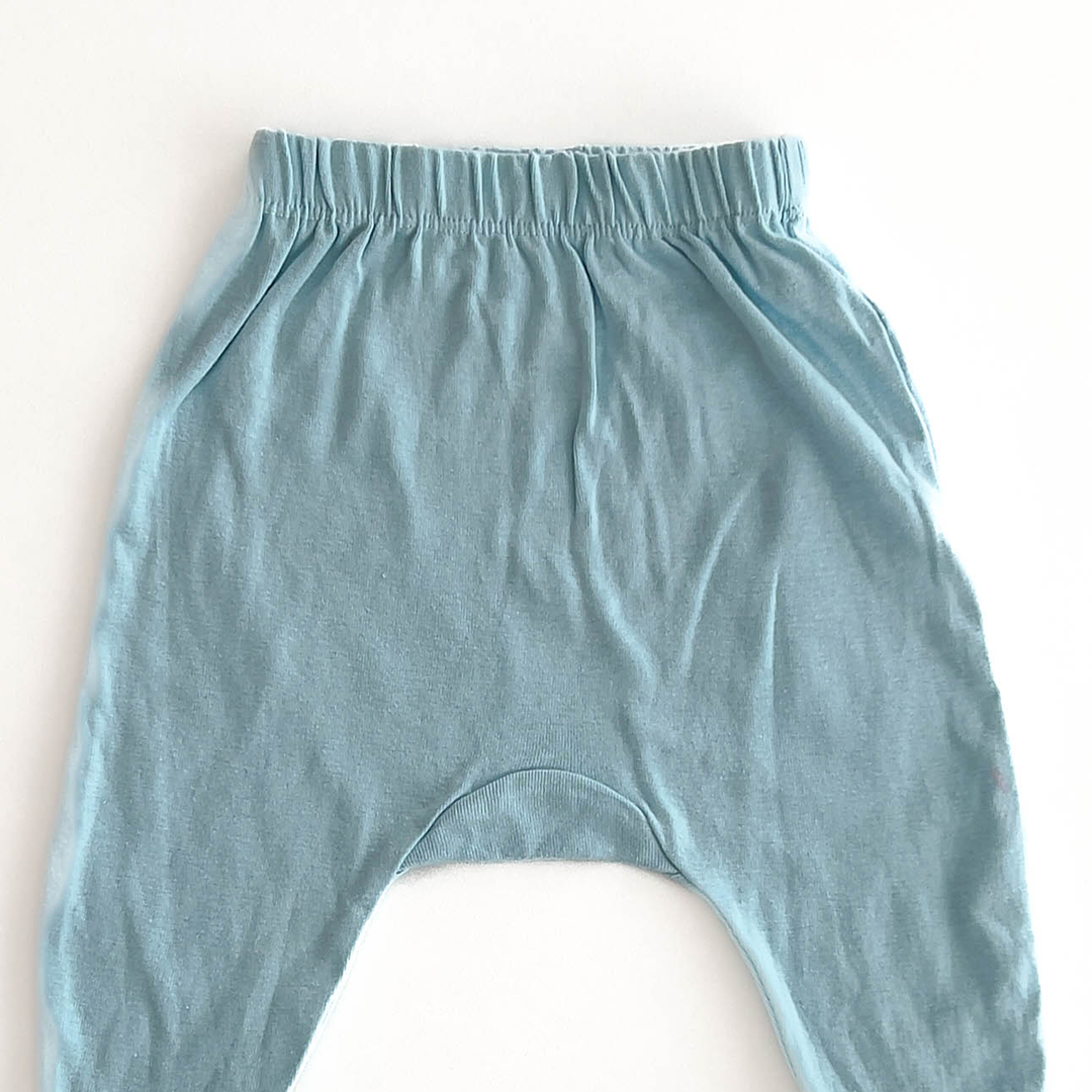 BLUE COTTON PANTS WITH SCOKS