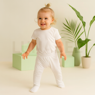 WHITE COTTON PANTS WITH SOCKS