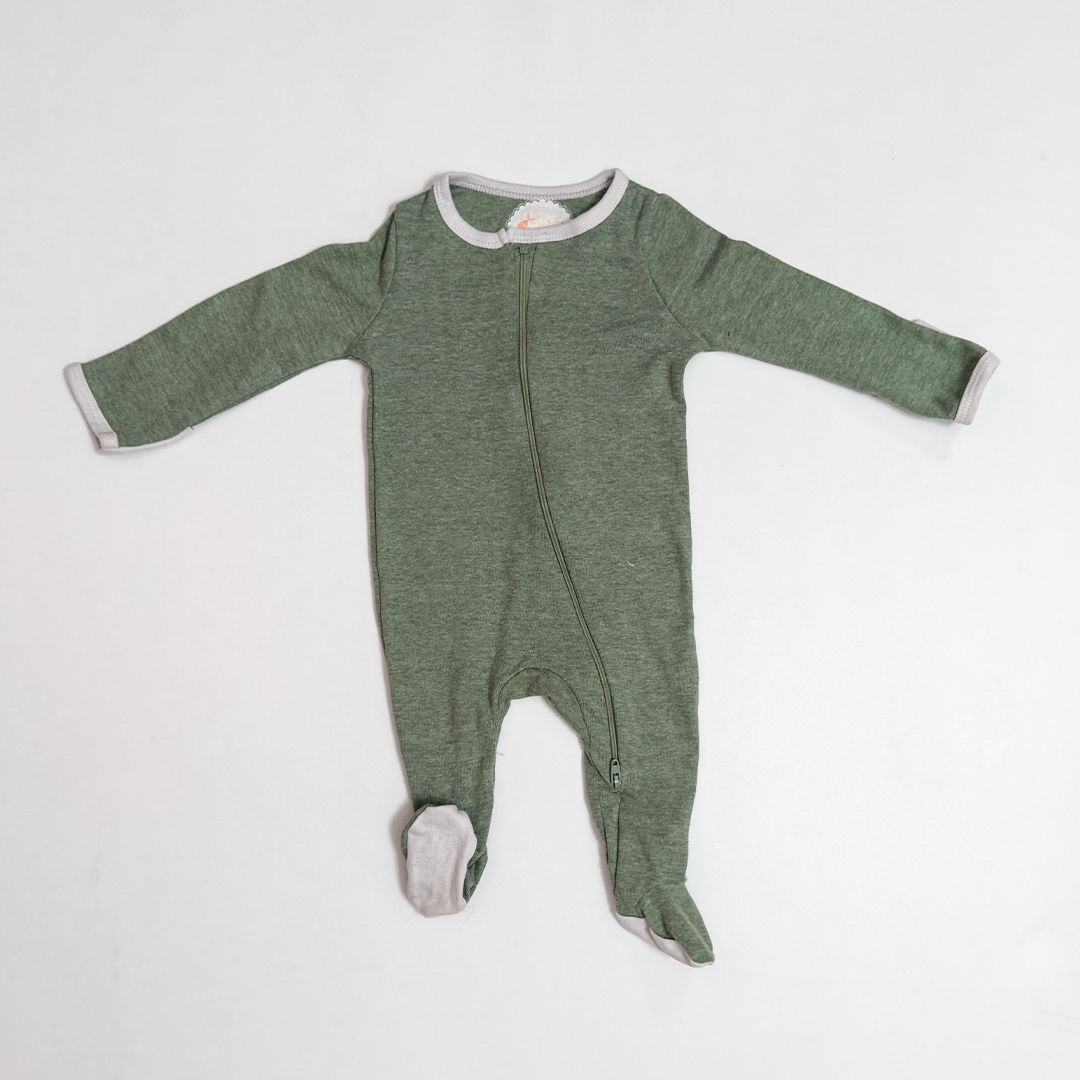 GREEN ZIPPER SLEEPSUIT