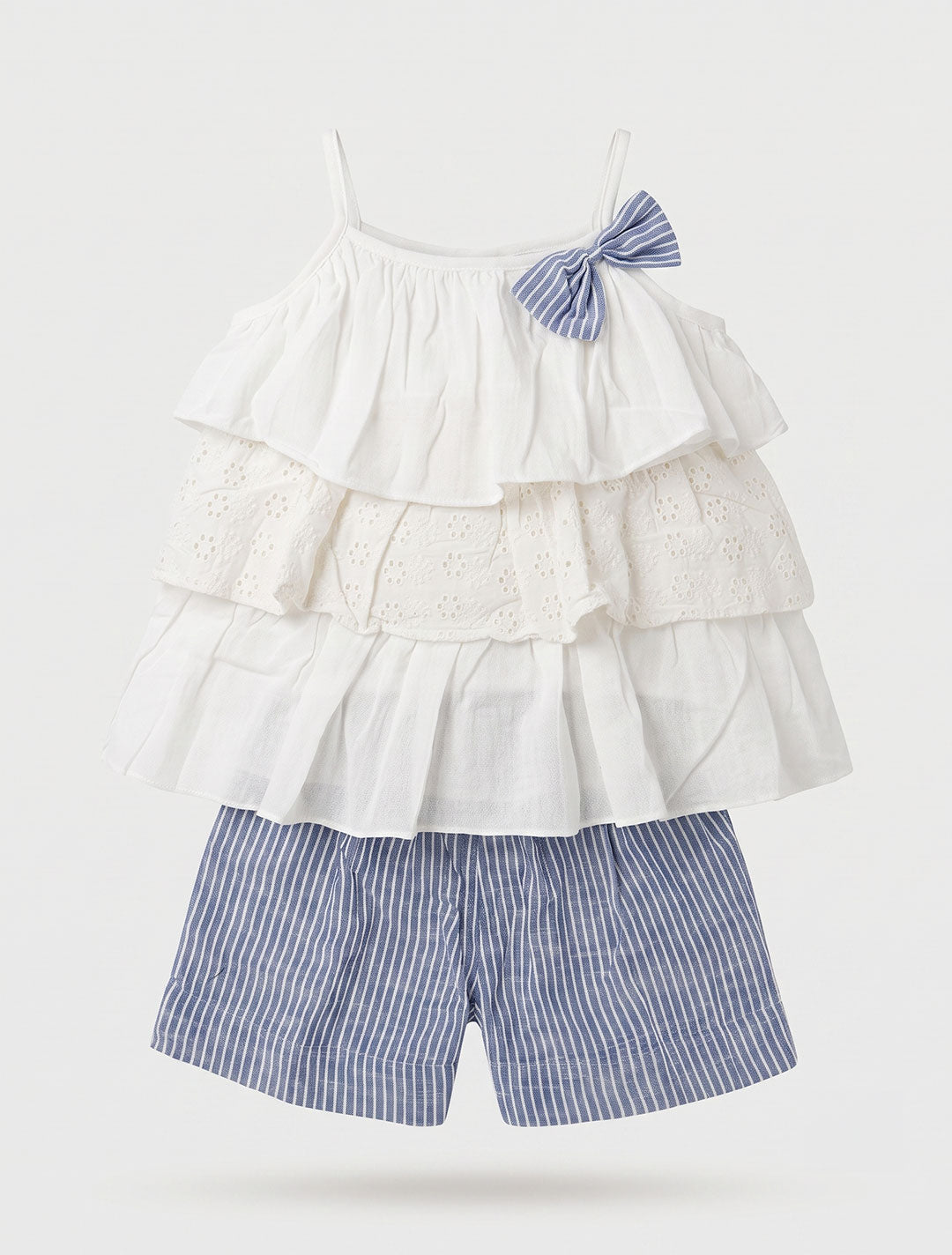 White hakkoba top with blue striped shorts set