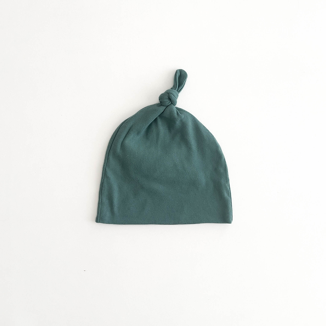 GREEN KNOTED CAP