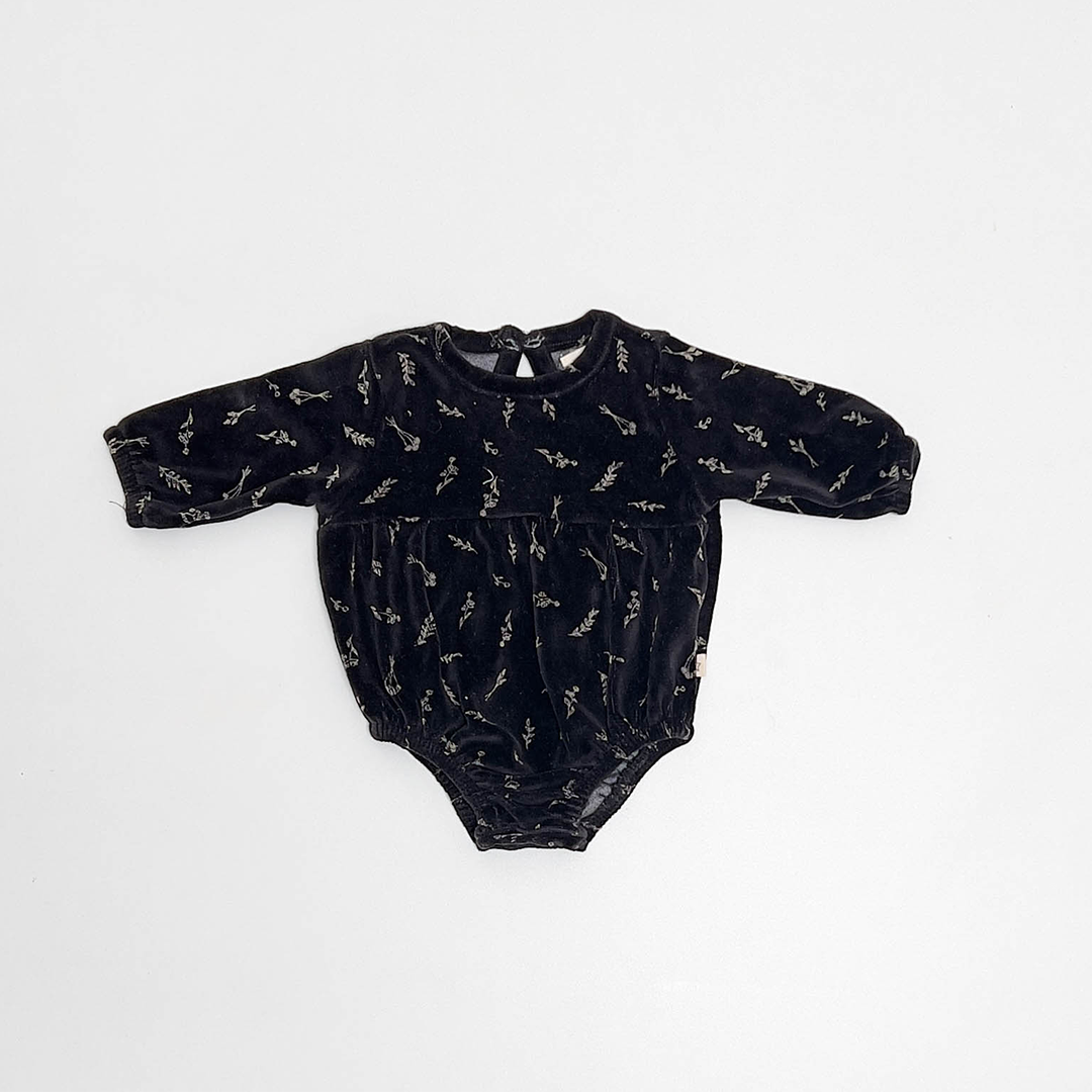 BLACK VELVET PRINTED ONESIE