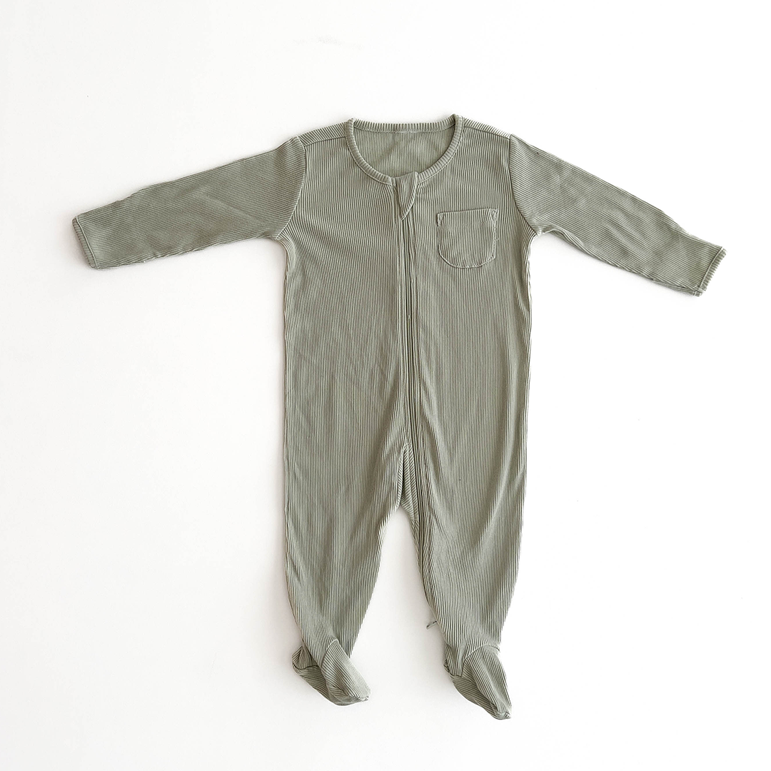 PASTEL GREEN RIBBED SLEEPSUIT