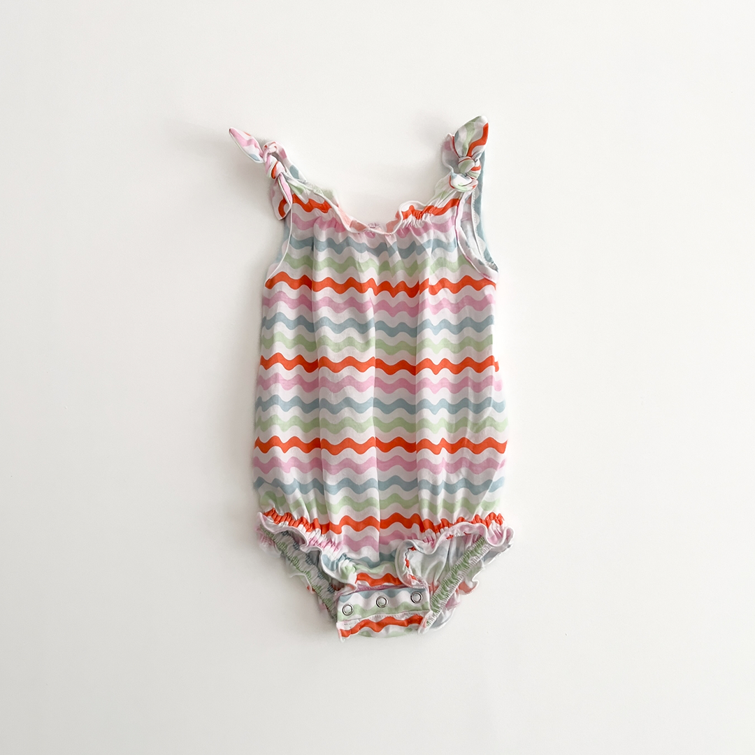Multicolored tie-shoulder onesie