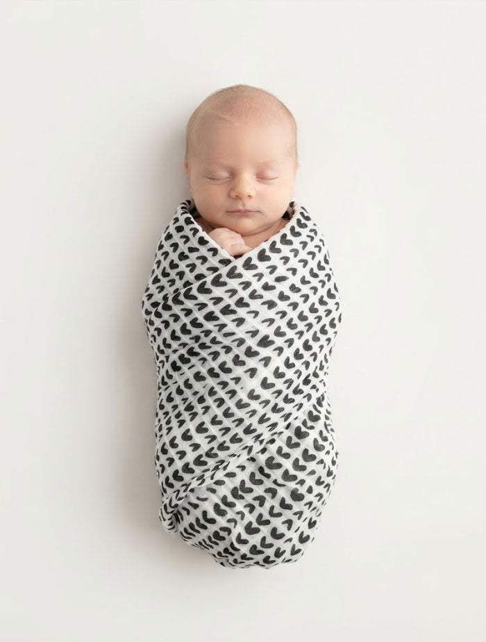 Little Hearts – Muslin Swaddle