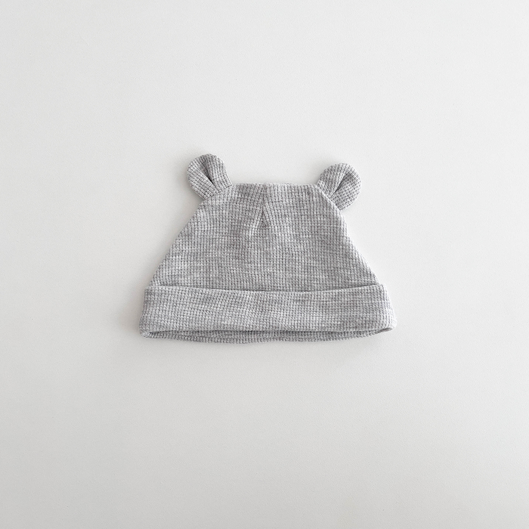 GREY RIBBED KNITTE CAP