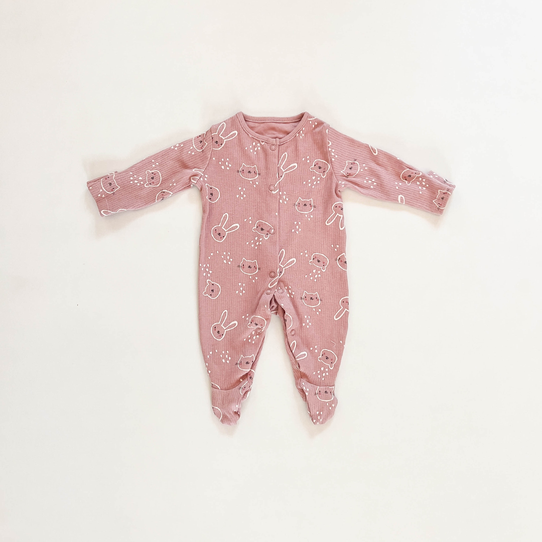 PASTEL FLESH RIBBED SLEEPSUIT