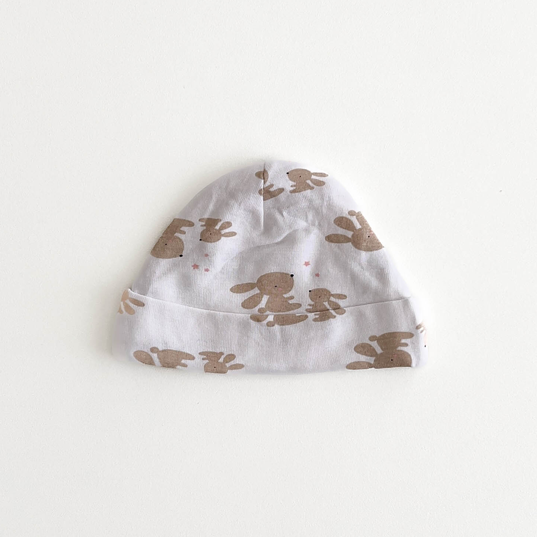 WHITE BUNNY PRINT CAP