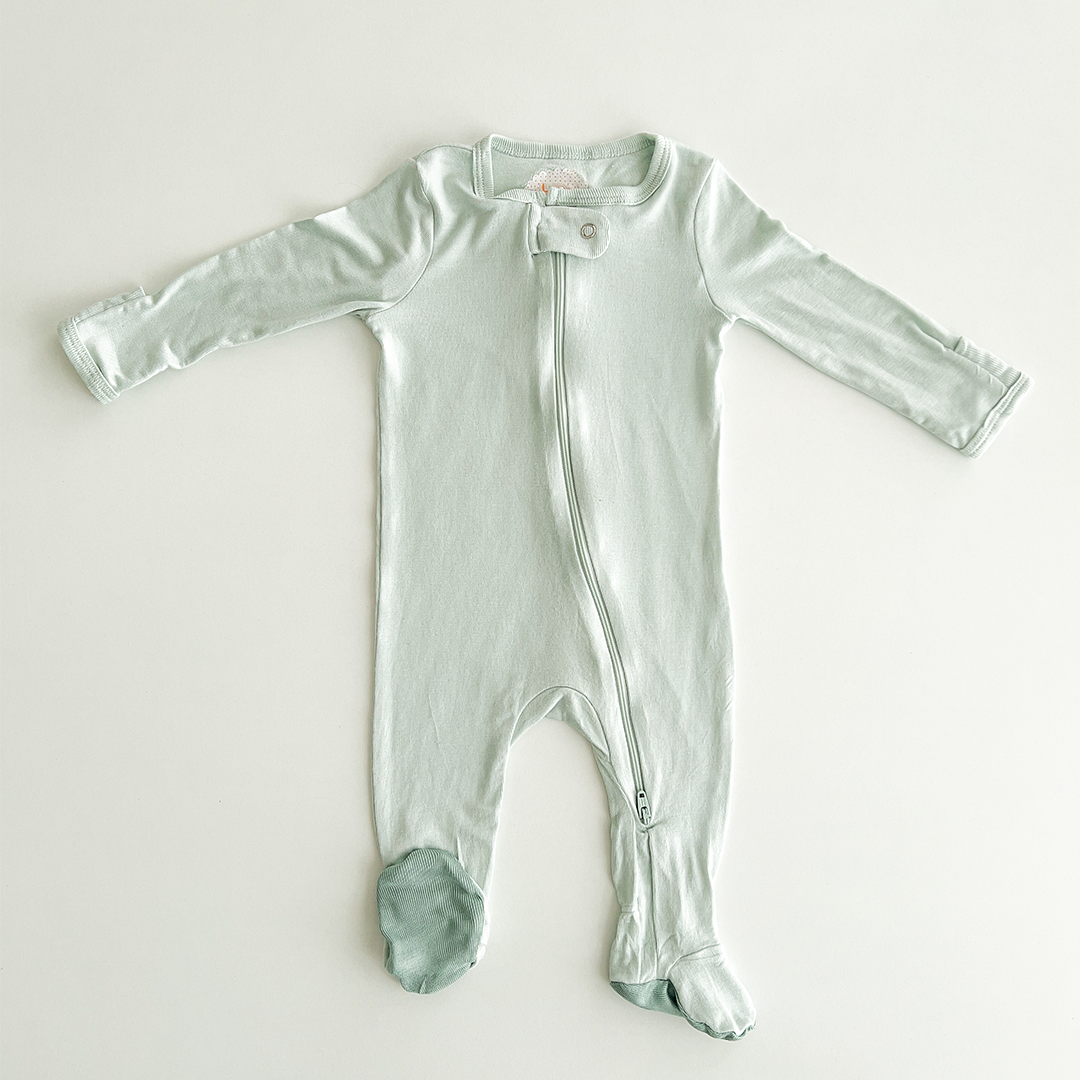 MINT GREEN PLAIN SLEEPSUIT