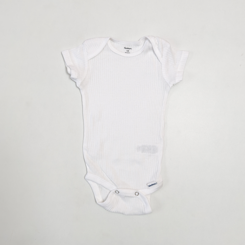 WHITE RIBBED ONESIE
