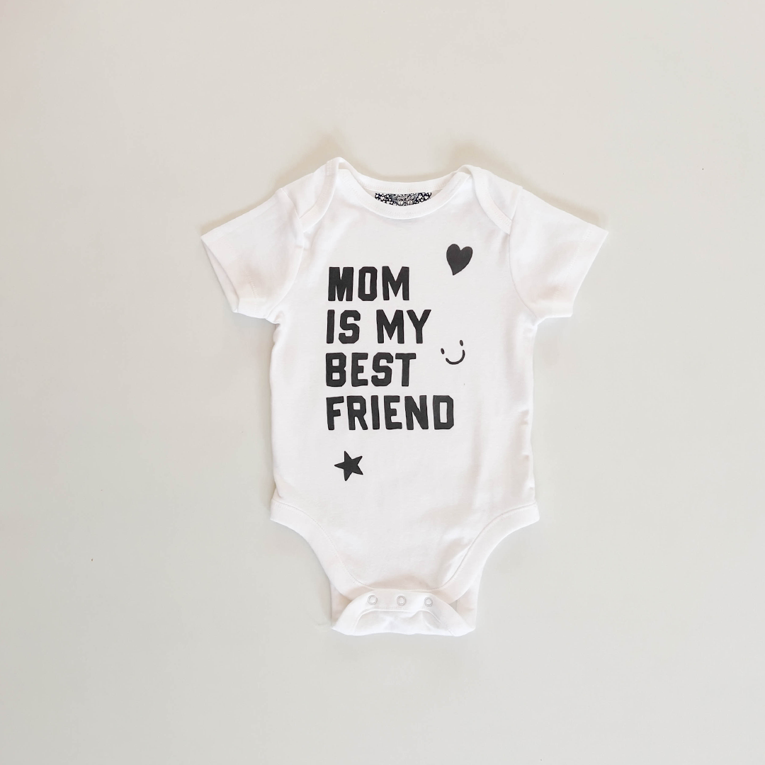 WHITE PRINTED ONESIE