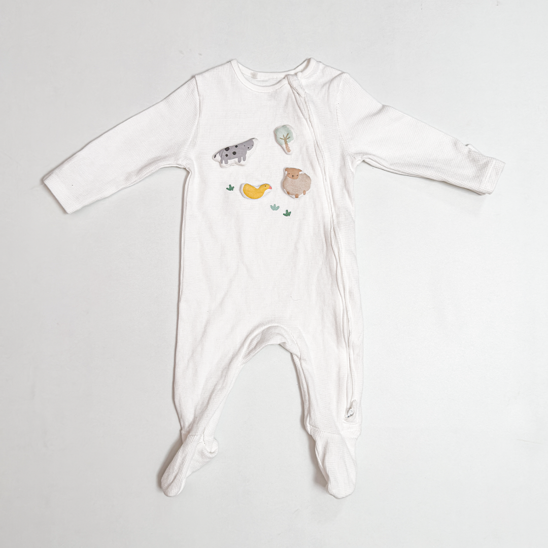 WHITE KNITTED ZIPPER SLEEPSUIT