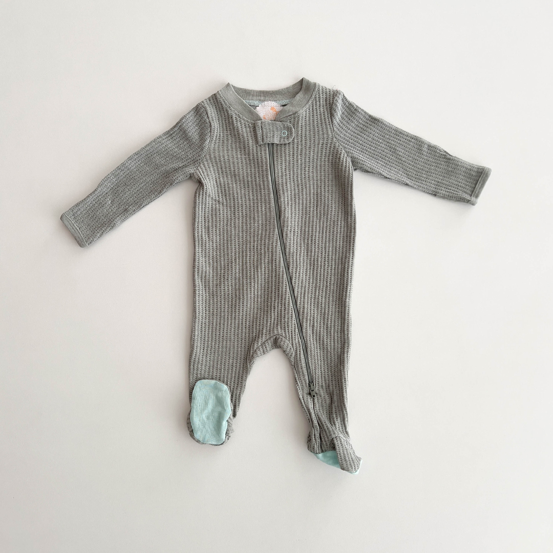 GREEN KNIT SLEEPSUIT