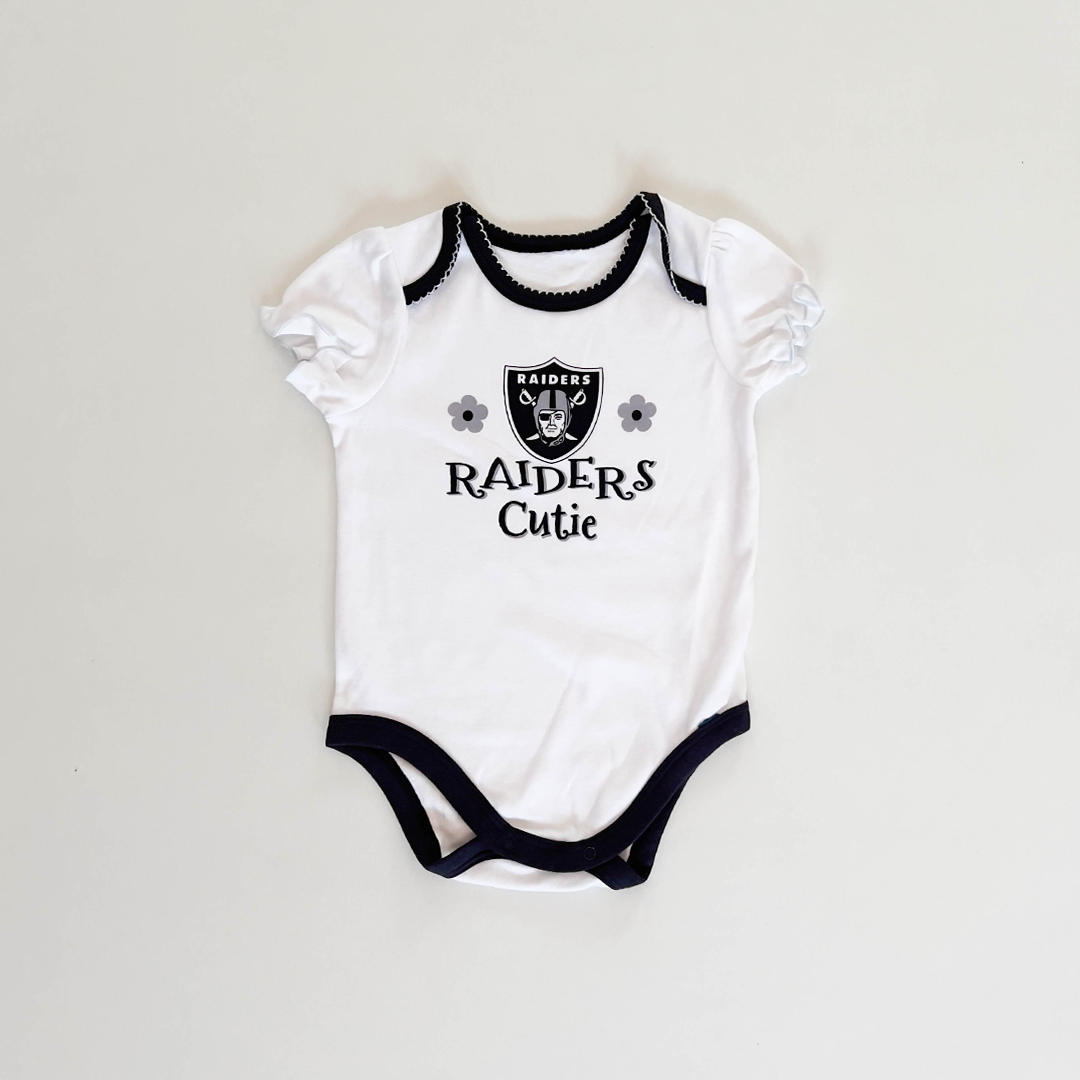 BLACK PRINTED ONESIE