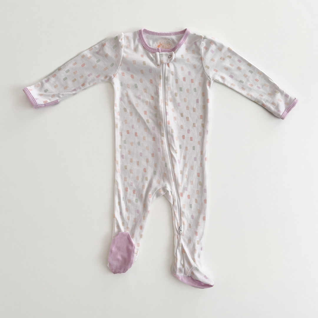 LAVENDER PATTERNED SLEEPSUIT