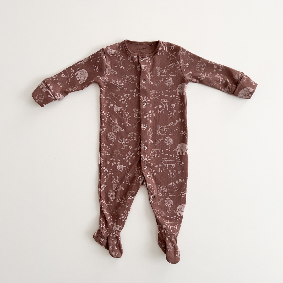 BROWN ANIMAL PRINTED SLEEPSUIT