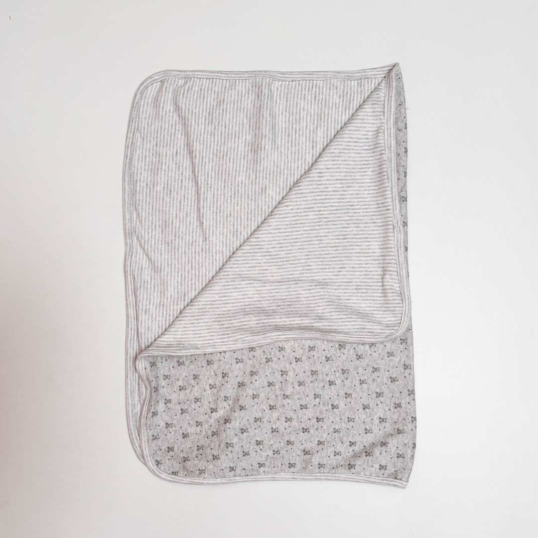 GREY DOUBLE SIDED SWADDLE