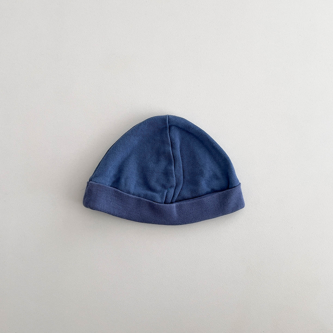 BLUE GREY COLORED CAP