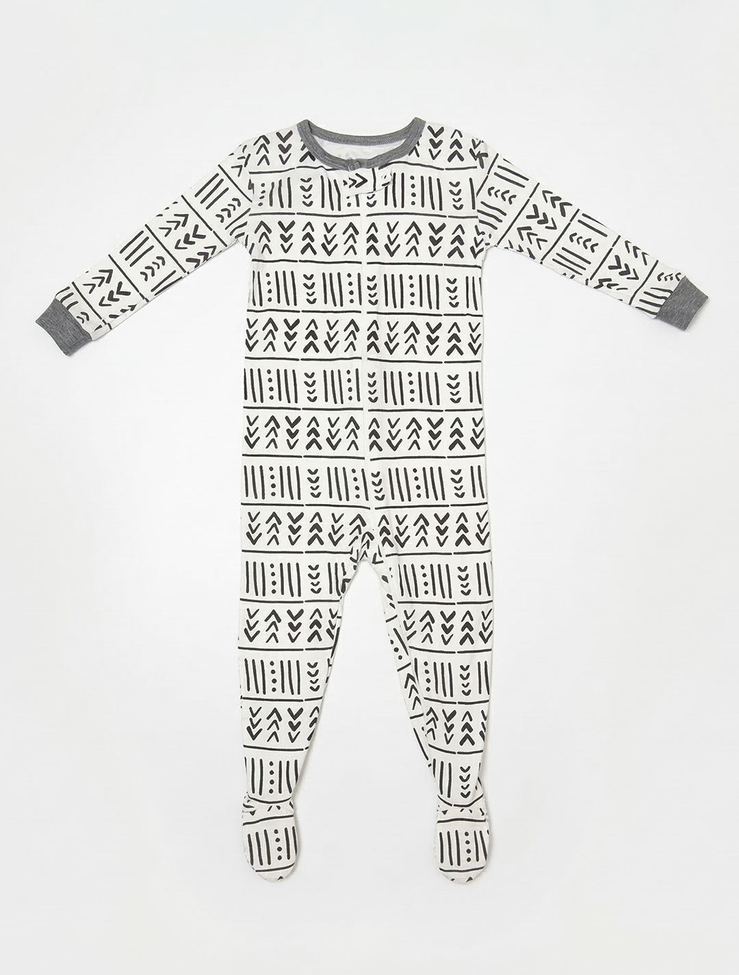 BLACK AND WHITE PATTERNED SLIM FIT SLEEPSUIT