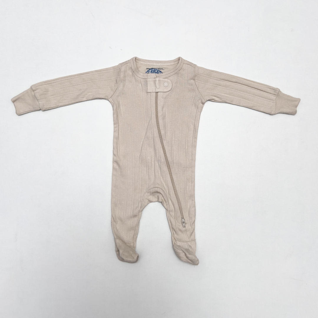 BEIGE RIBBED ZIPPER SLEEPSUIT