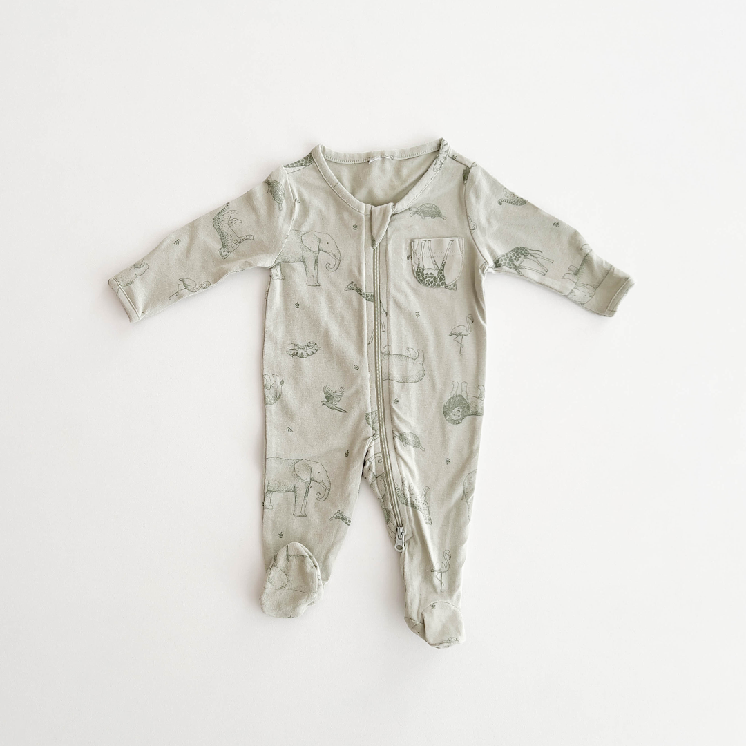 SEGE GREEN PRINTED SLEEPSUIT