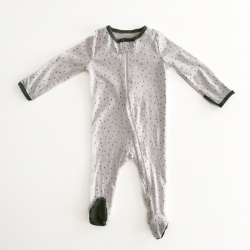 GG GREY AND WHITE PATTERNED SLEEPSUIT