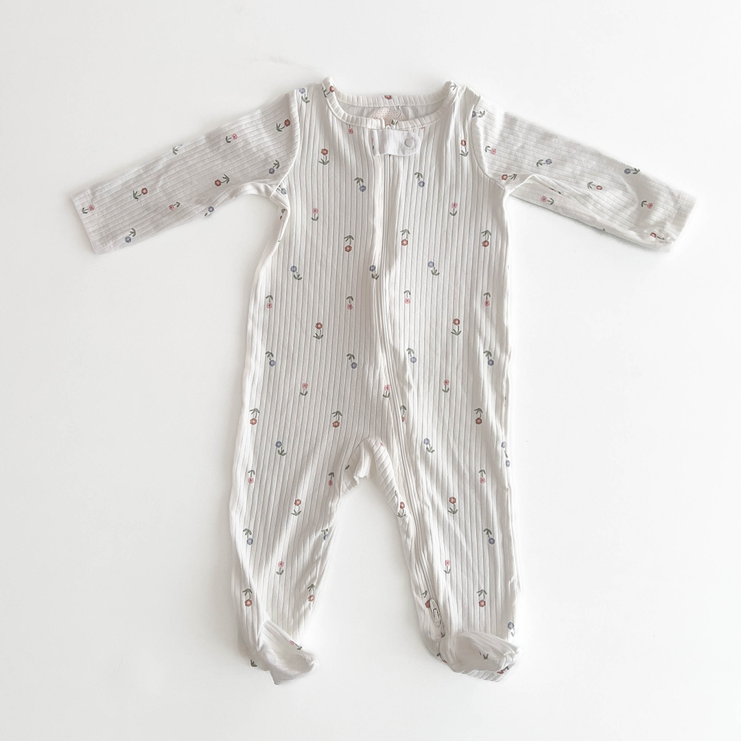 WHITE FLORAL RIBBED SLEEPSUIT