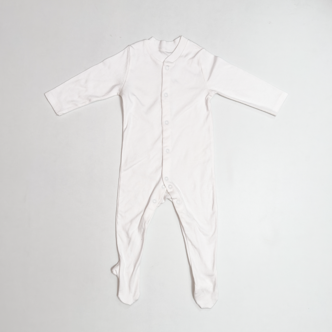WHITE BUTTON TYPE SLEEPSUIT