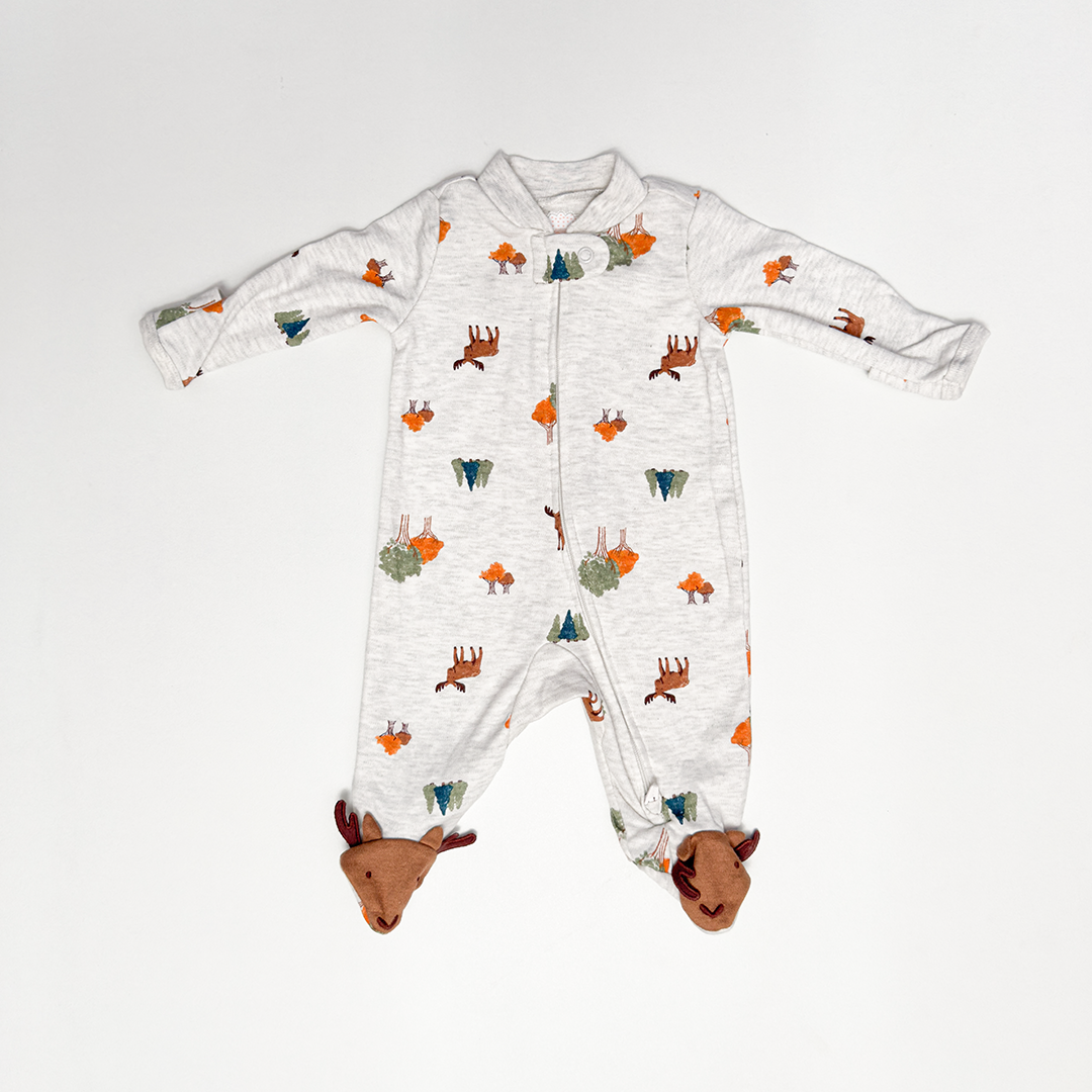 GREY DEER PRINTED SLEEPSUIT