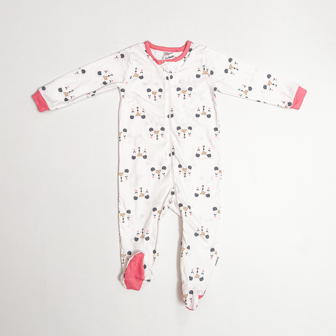 WHITE FACE PATTERNED SLEEPSUIT