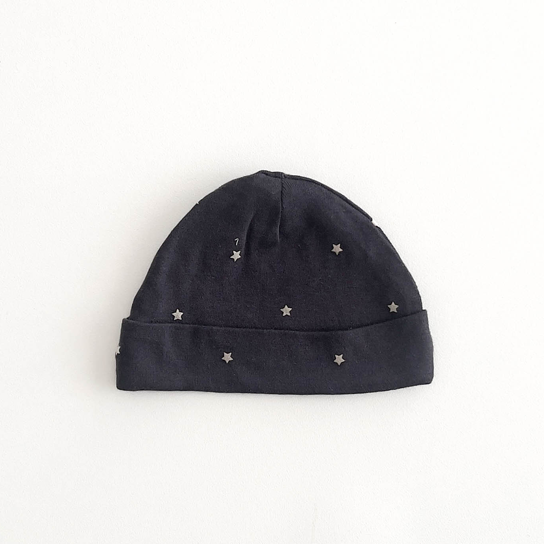 BLACK STAR PRINT CAP