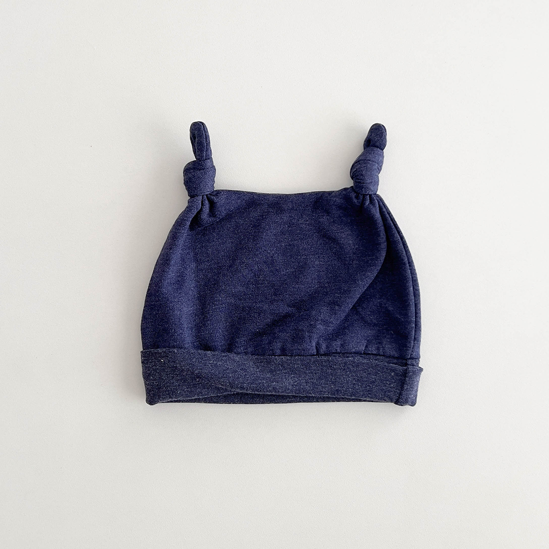 GREY BLUE KNOTED CAP