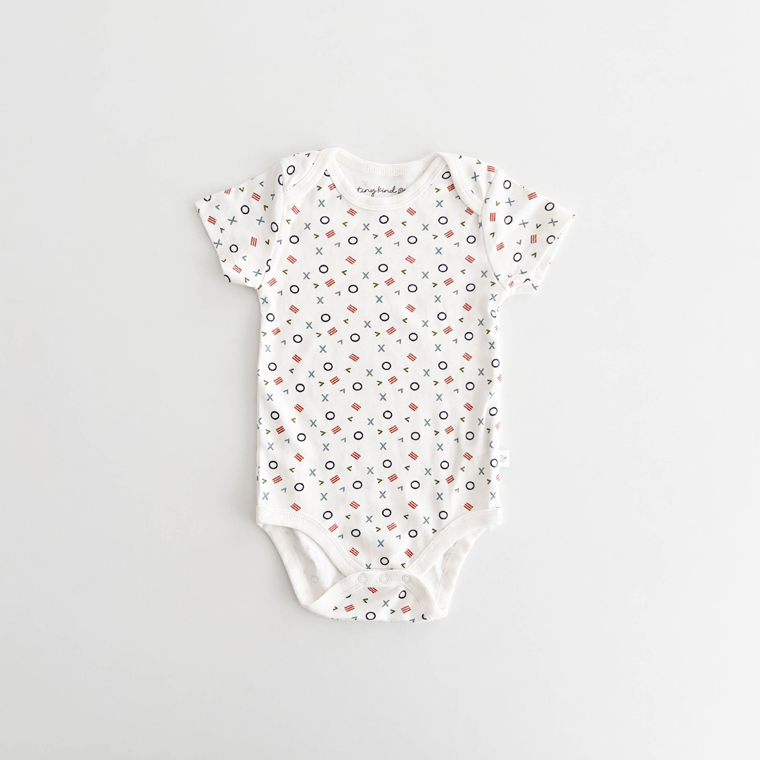 WHITE PRINTED ONESIE