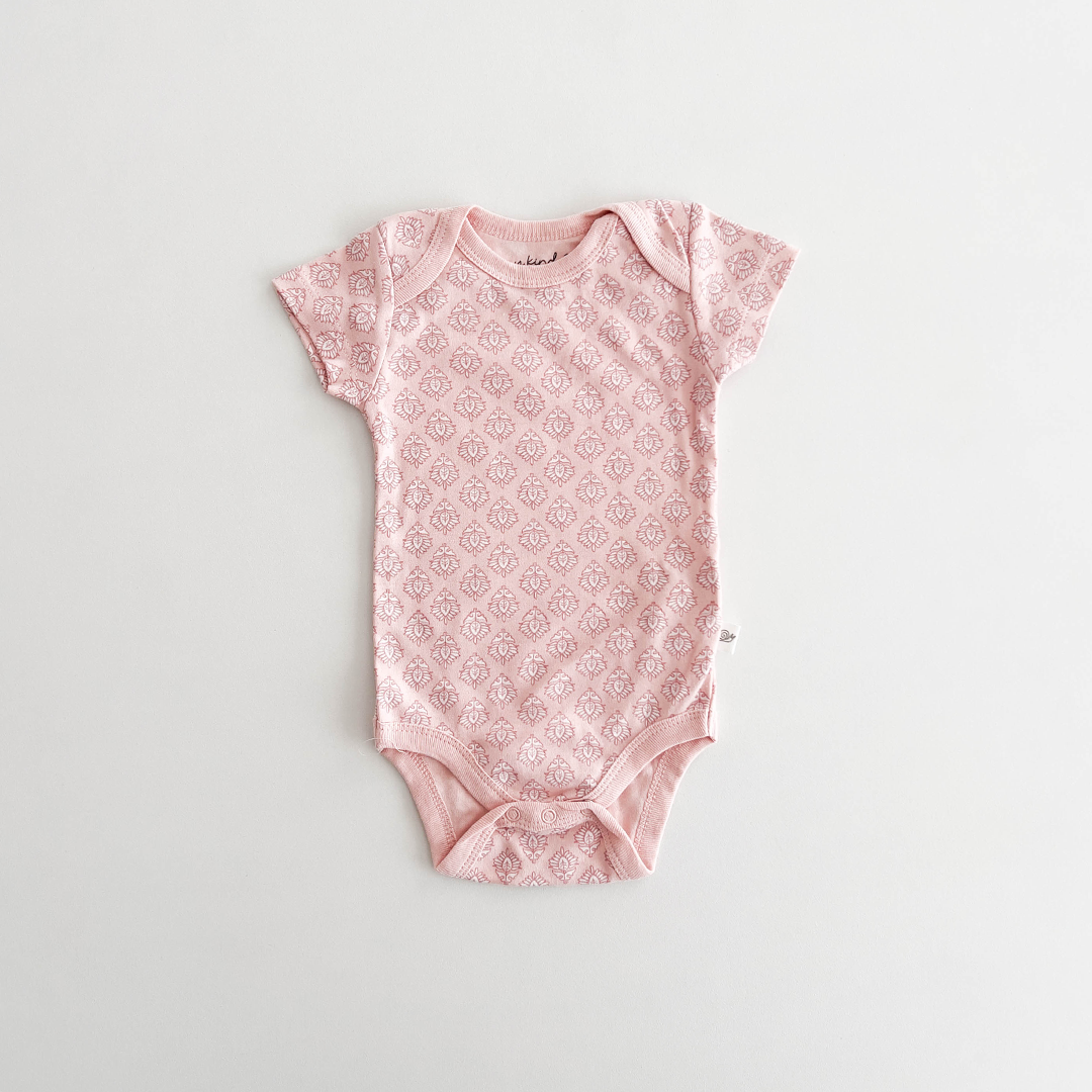 PEACH PARFAIT COLOUR PATTERNED ONESIE