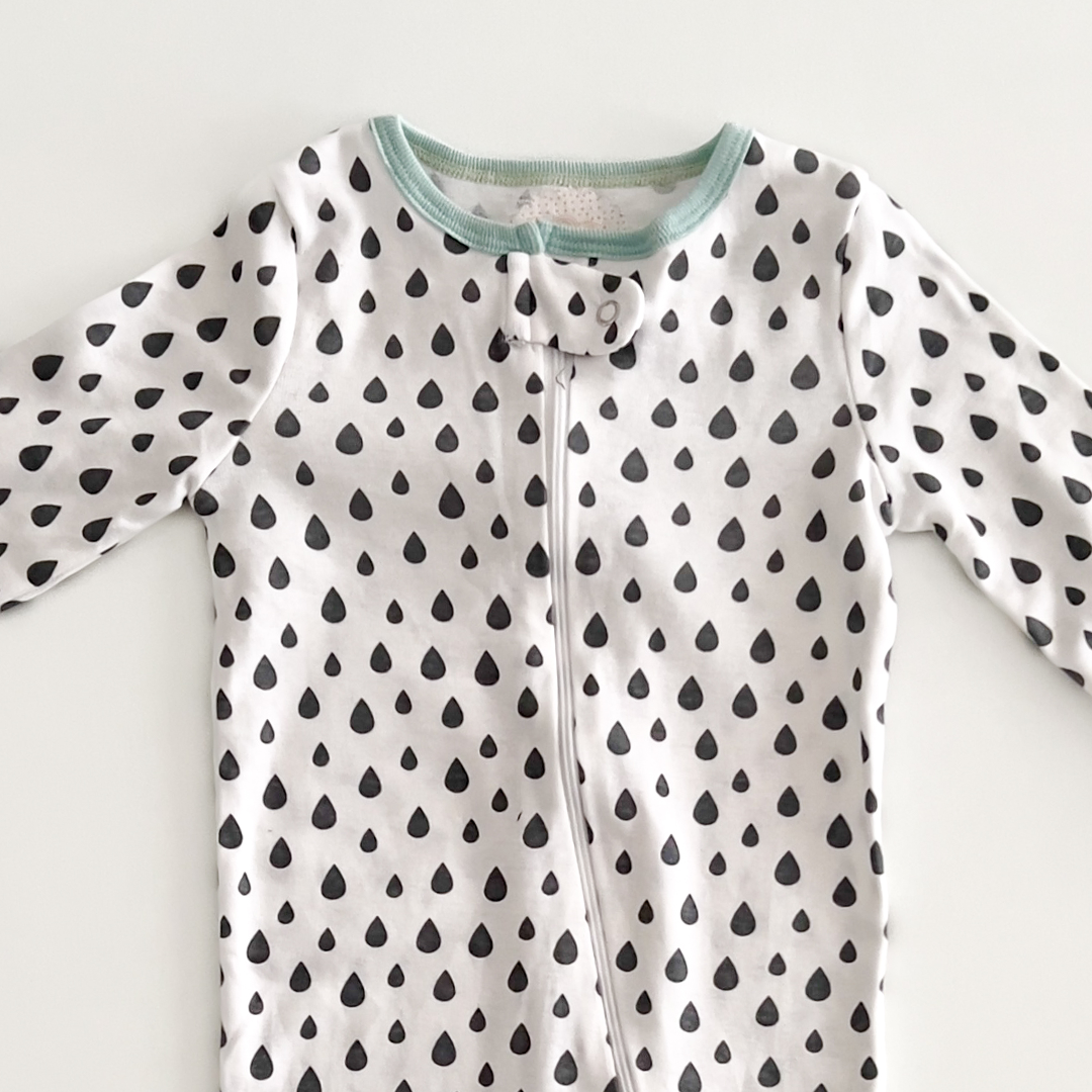 BLACK DROPLET PRINTED WHITE SLEEPSUIT