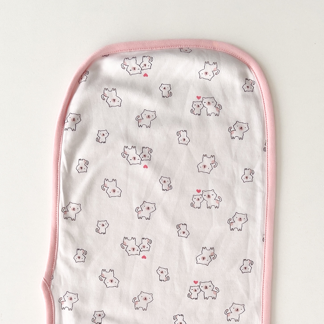 WHITE CAT PATTERNED BURP CLOTH