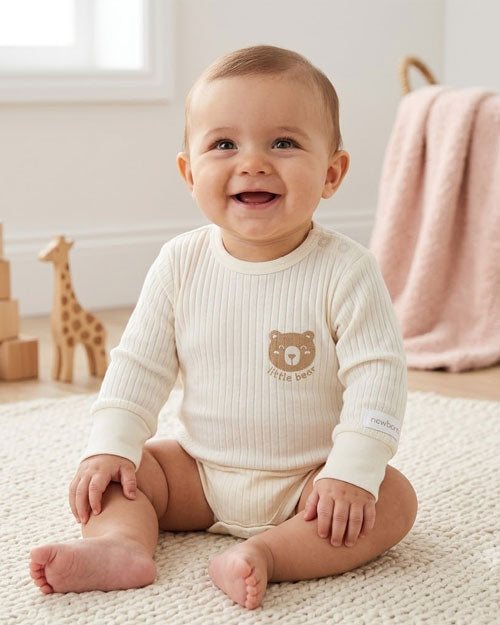 Ribbed bear printed onesie