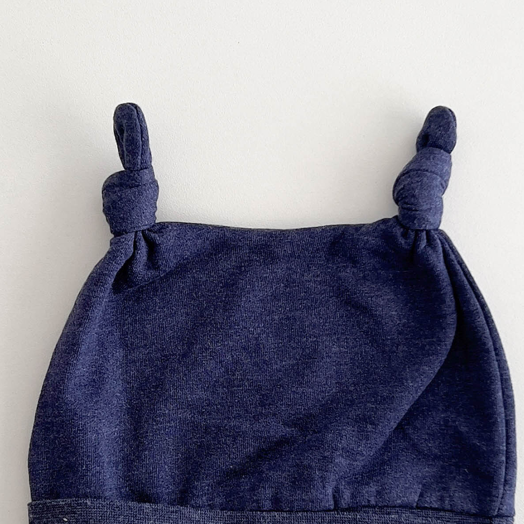 GREY BLUE KNOTED CAP