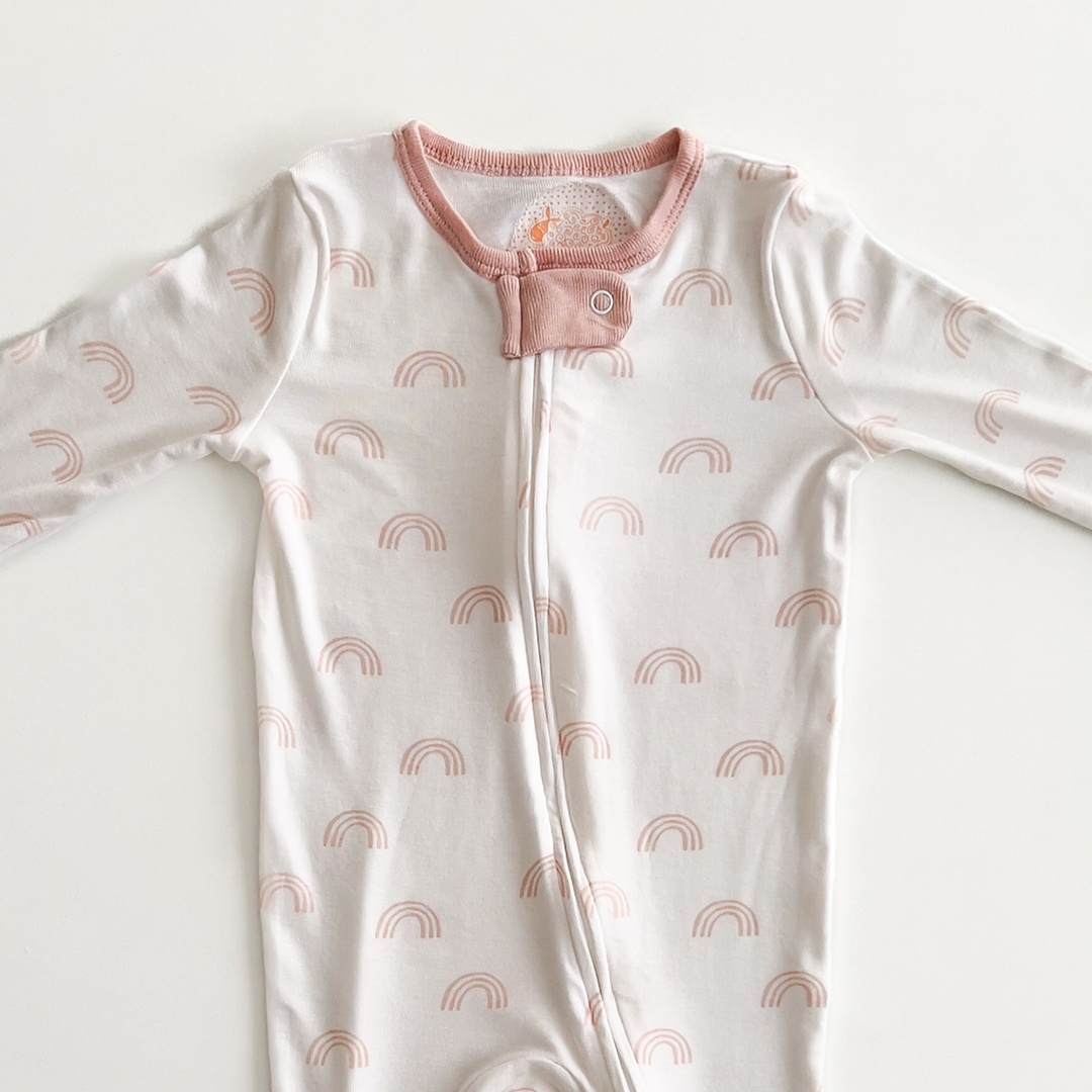 PINK RAINBOW PRINTED SLEEPSUIT