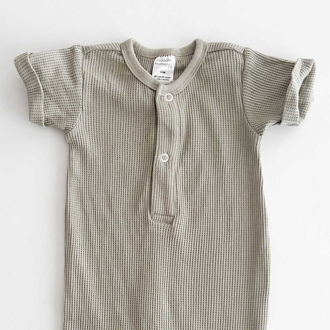 PASTEL GREEN RIBBED KNITED ROMPER