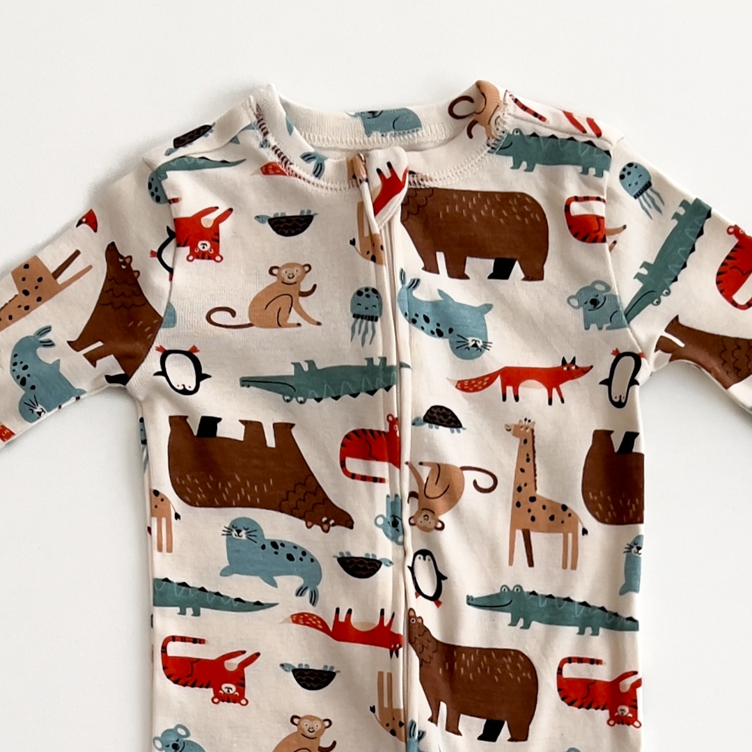 ANIMAL PRINTED SLEEPSUIT