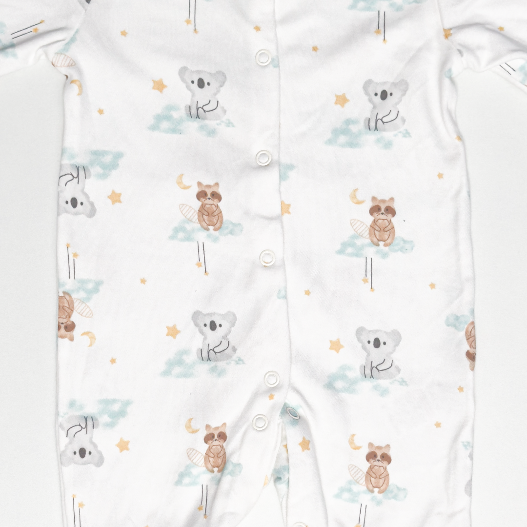 WHITE PRINTED SLEEPSUIT
