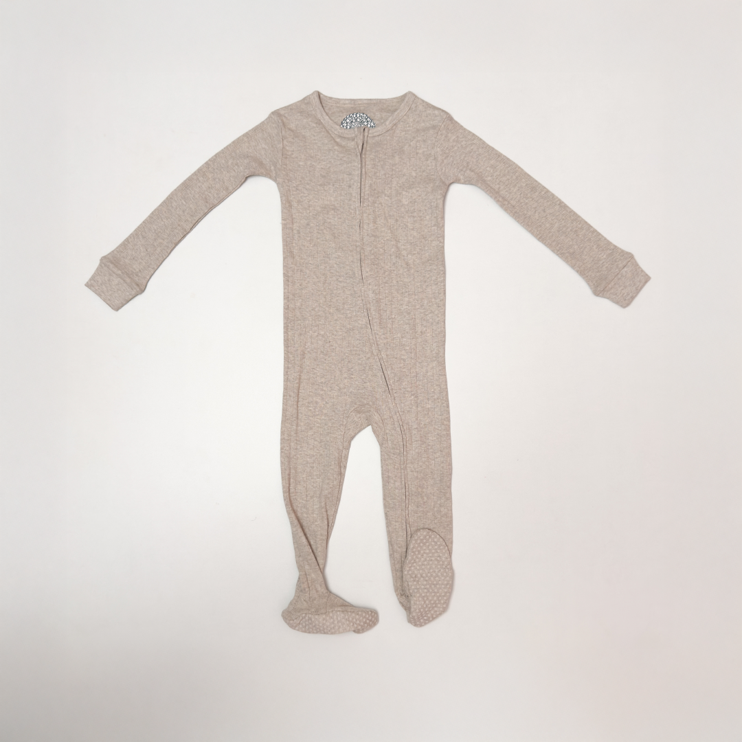 BEIGE RIBBED ZIPPER SLIM FIT SLEEPSUIT