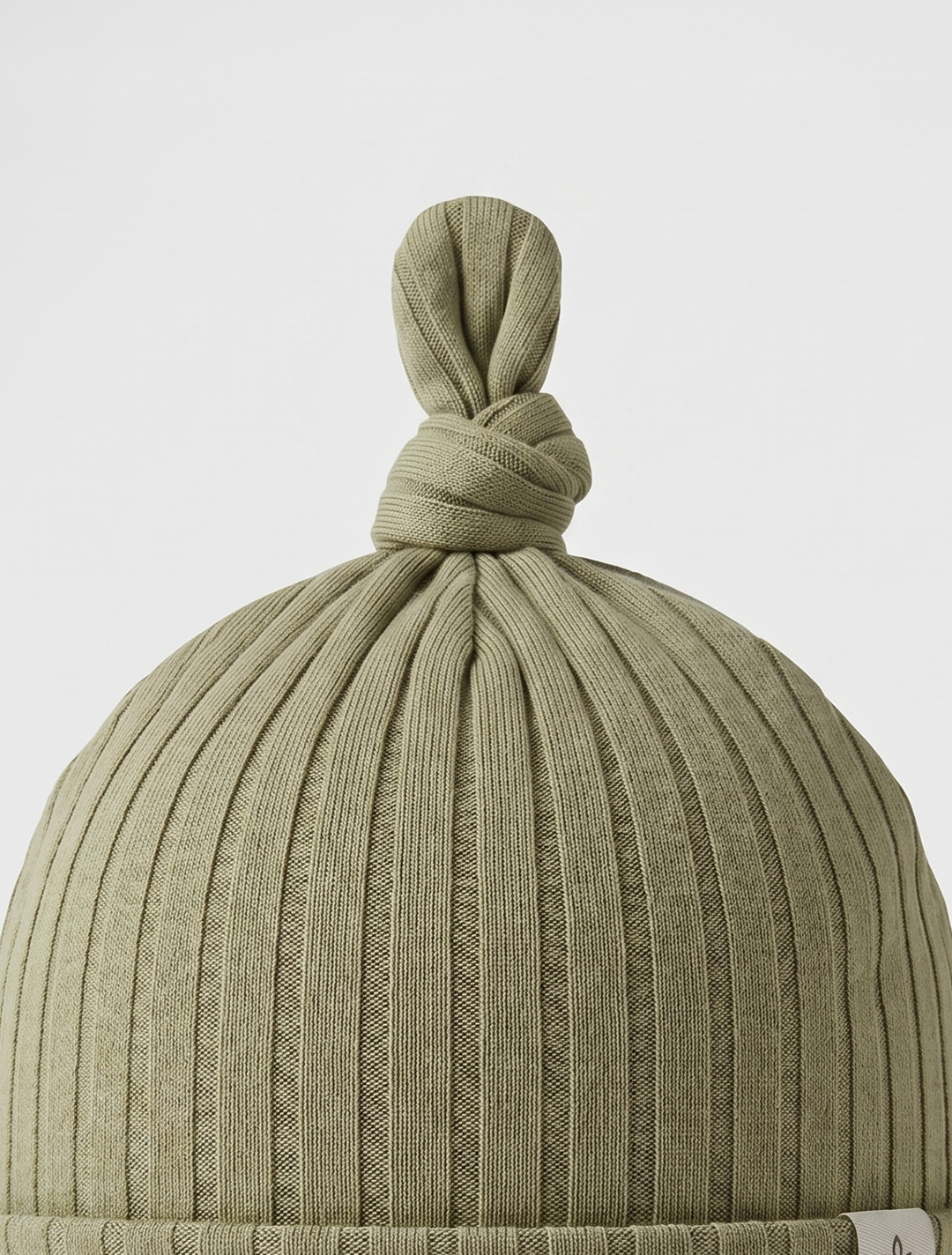 SAGE GREEN RIBBED KNOT CAP