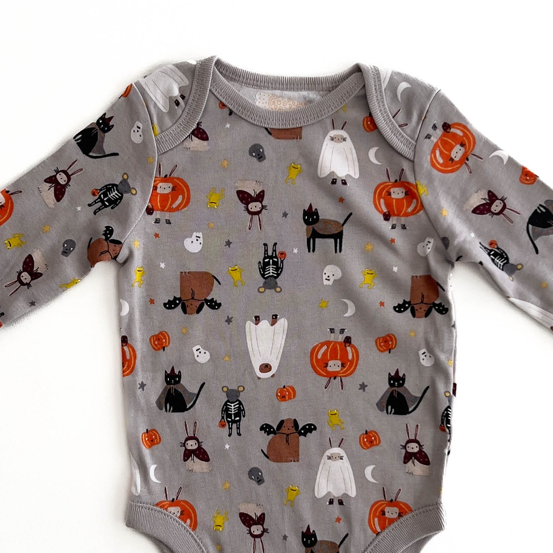 HALLOWEEN PATTERNED ONESIE