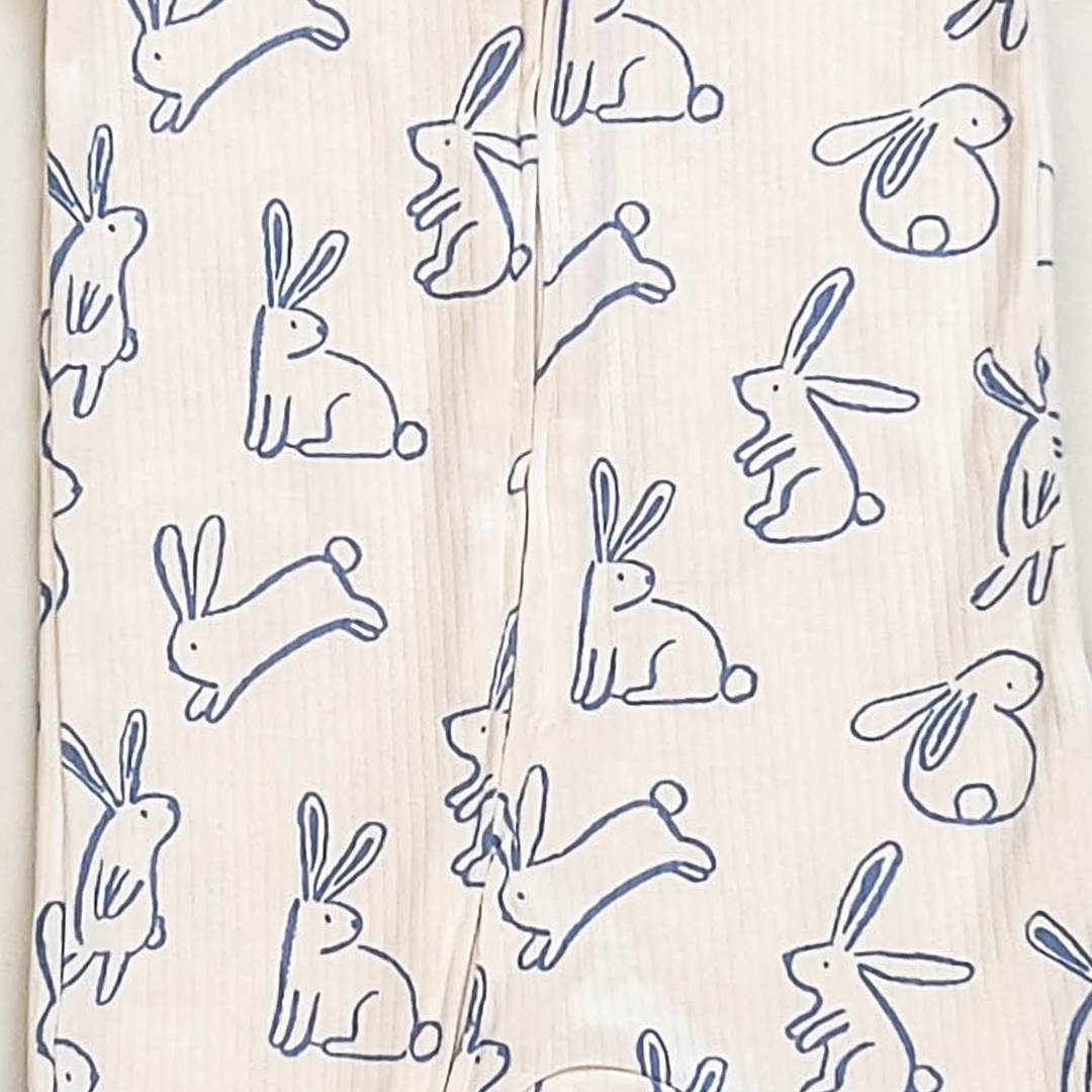 WHITE RABBIT RIBBED SLEEPSUIT