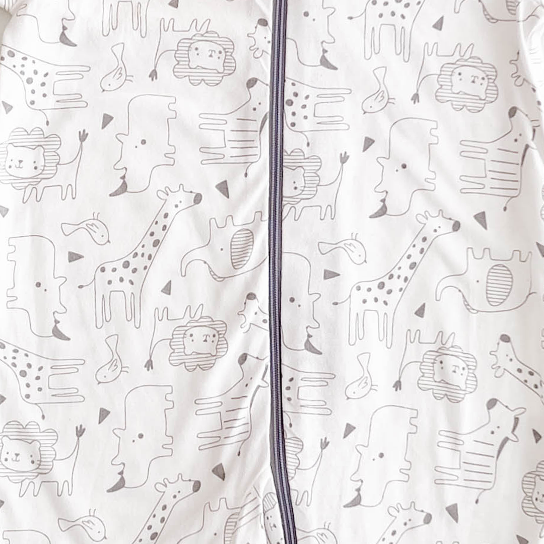 WHITE ANIMAL PRINTED SLEEPSUIT