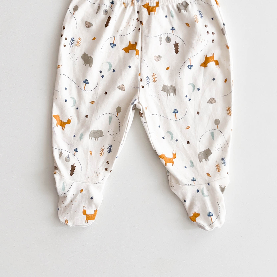 PRINTED PANTS WITH SOCKS